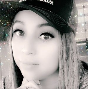 Meet your Posher, Cecilia